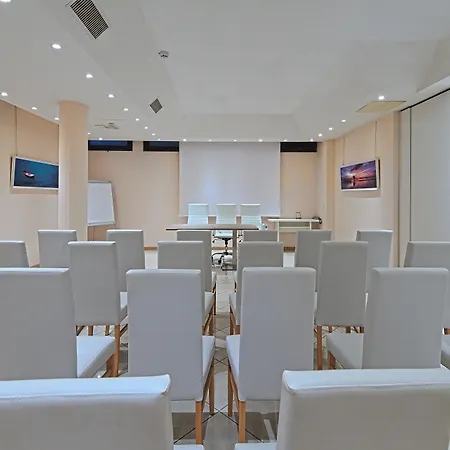 Noventa Hotel 4*