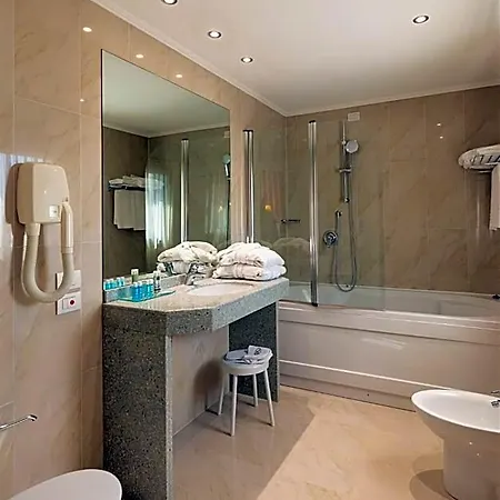 Noventa Hotel 4*