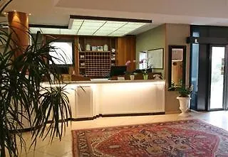 Noventa 4*